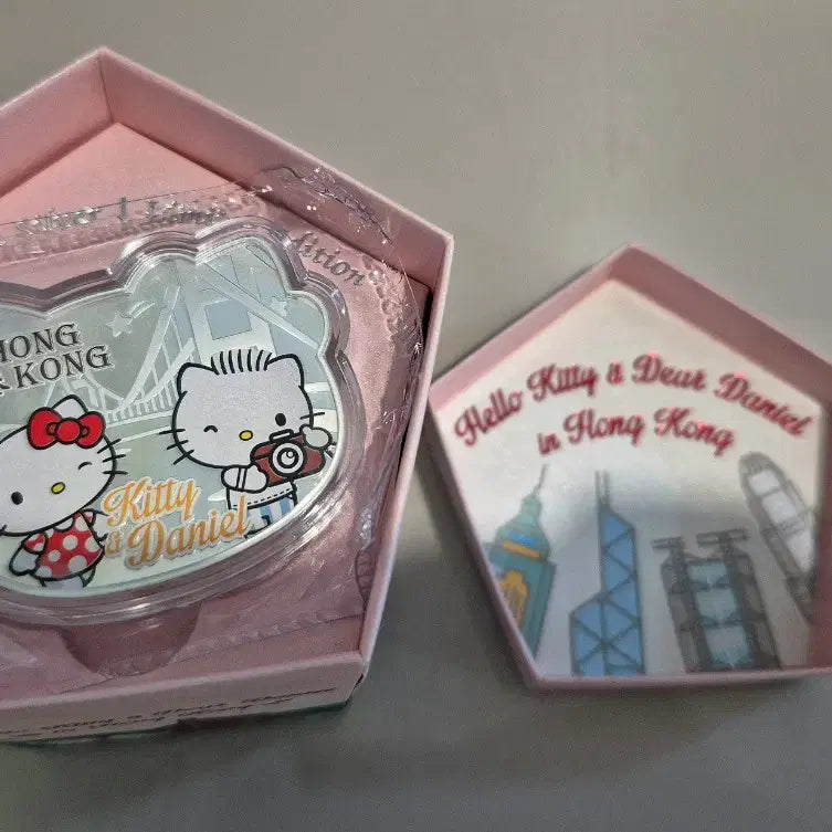 [BUNJANG] Sanrio Hello Kitty 1oz .999 Fine Silver Coin Limited Edition (300 pcs) / 300개한정판) 산리오 공식라이선스 헬로키티 은화 1온스