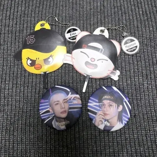 [BUNJANG] Stray Kids Japan Dominate Random Mini Uchiwa Keyring / Can Badge Bundle Set (Hyunjin, Felix) / 스키즈 재팬 도미네이트 랜덤 미니우치와키링/캔뱃지 현진 필릭스 일괄