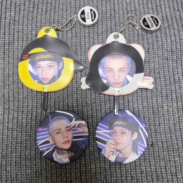 [BUNJANG] Stray Kids Japan Dominate Random Mini Uchiwa Keyring / Can Badge Bundle Set (Hyunjin, Felix) / 스키즈 재팬 도미네이트 랜덤 미니우치와키링/캔뱃지 현진 필릭스 일괄