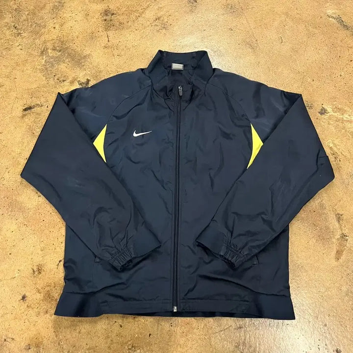 [BUNJANG] Nike Windbreaker Navy Yellow / [정품/M] 나이키 바람막이 네이비 옐로우