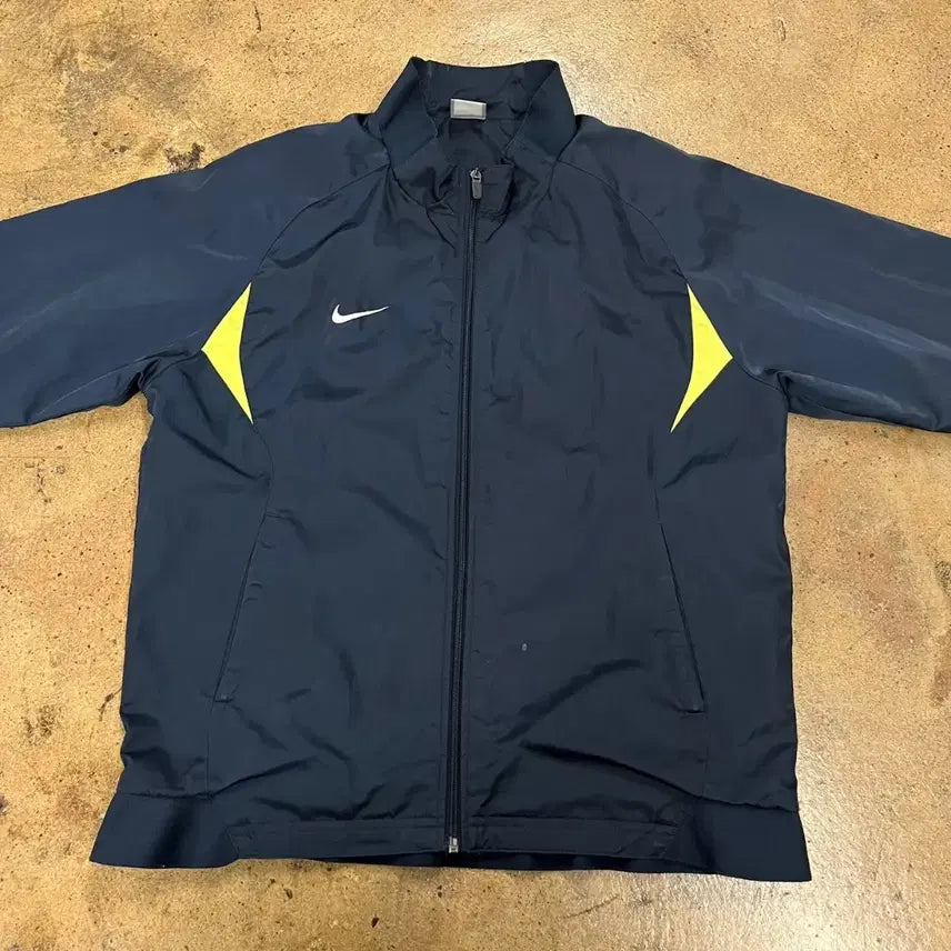 [BUNJANG] Nike Windbreaker Navy Yellow / [정품/M] 나이키 바람막이 네이비 옐로우