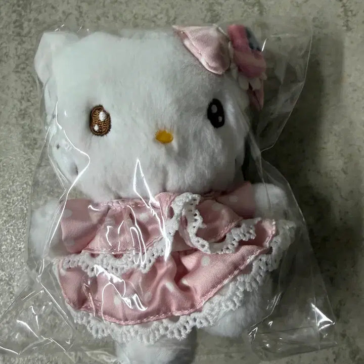 [BUNJANG] Sanrio x Miko Collaboration Mascot Kitty / 산리오 미코 콜라보 마스코트 키티