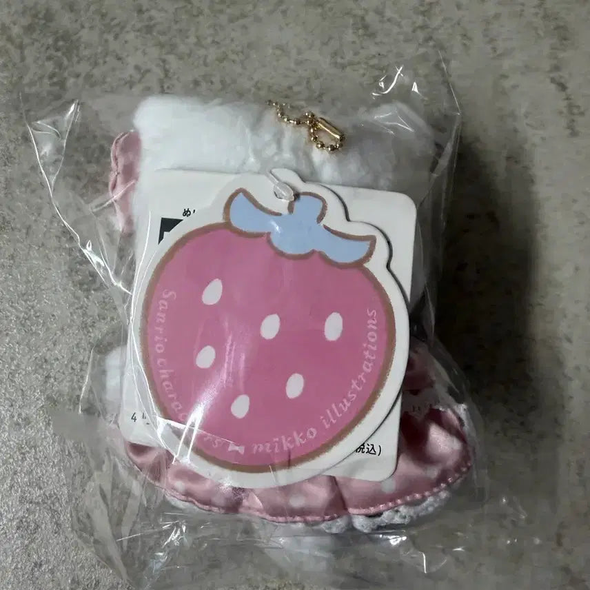 [BUNJANG] Sanrio x Miko Collaboration Mascot Kitty / 산리오 미코 콜라보 마스코트 키티
