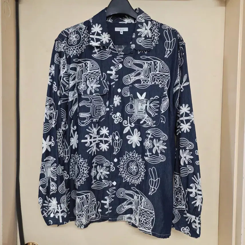 [BUNJANG] Engineered Garments Indigo White Embroidery Cotton Snap Up Shirt / [M] 엔지니어드 가먼츠 인디고화이트 자수 코튼 스냅업 셔츠 엔가
