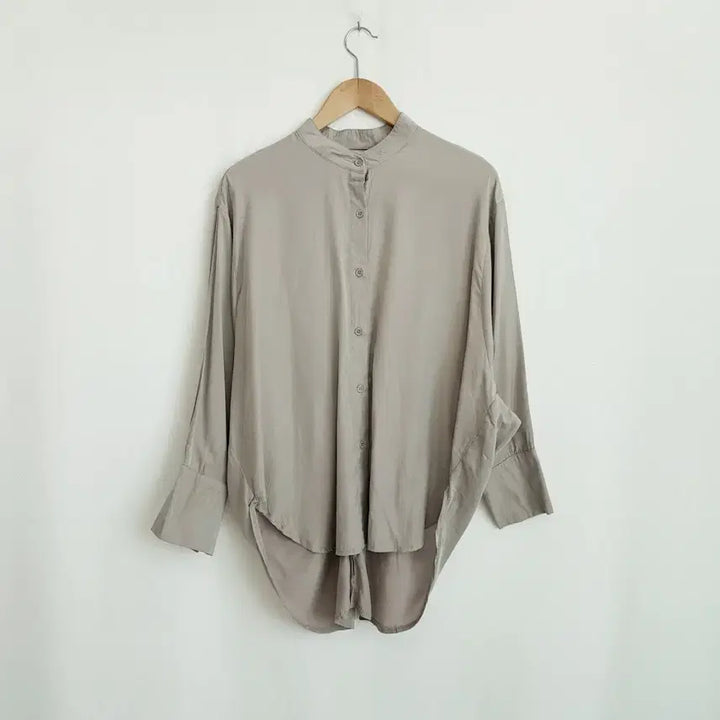 [BUNJANG] Vintage Satin Twisted Long Sleeve Blouse / 빈티지 가오리핏 꼬임 오피스룩 새틴 긴팔 롱 블라우스 여F Q578