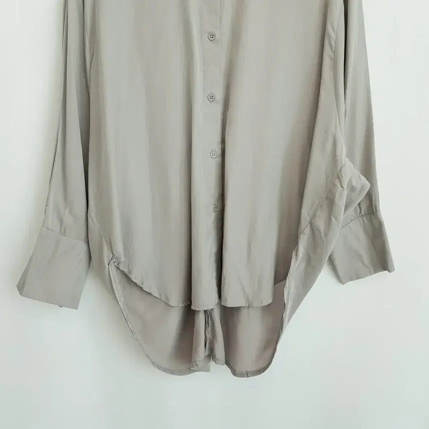 [BUNJANG] Vintage Satin Twisted Long Sleeve Blouse / 빈티지 가오리핏 꼬임 오피스룩 새틴 긴팔 롱 블라우스 여F Q578