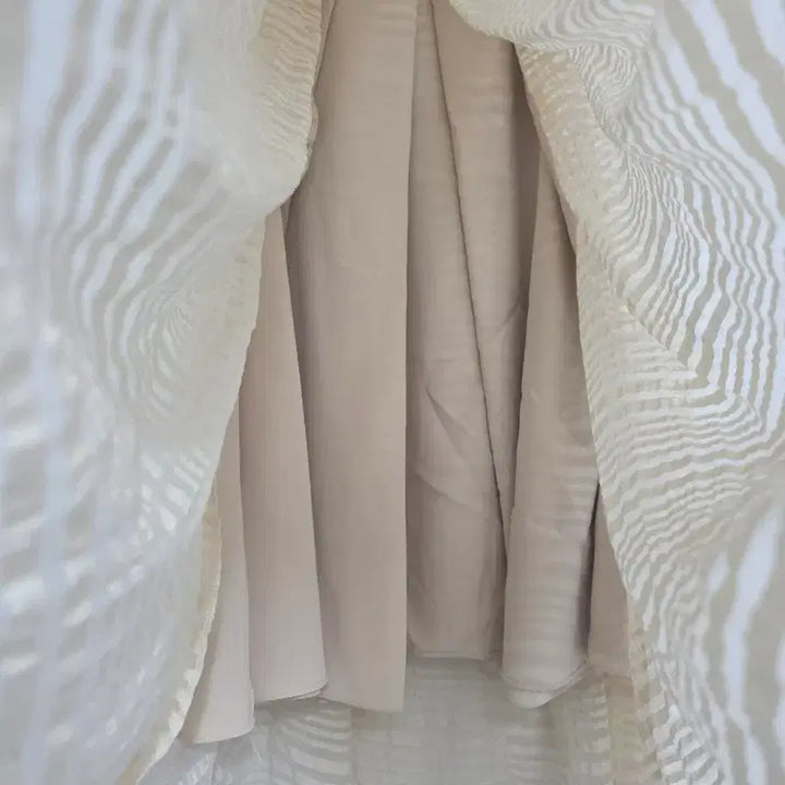 [BUNJANG] ORR Ivory See-through Stripe Flare Long Skirt (Size 5) / ORR 아이보리 시스루 스트라이프 플레어 롱스커트 26인치