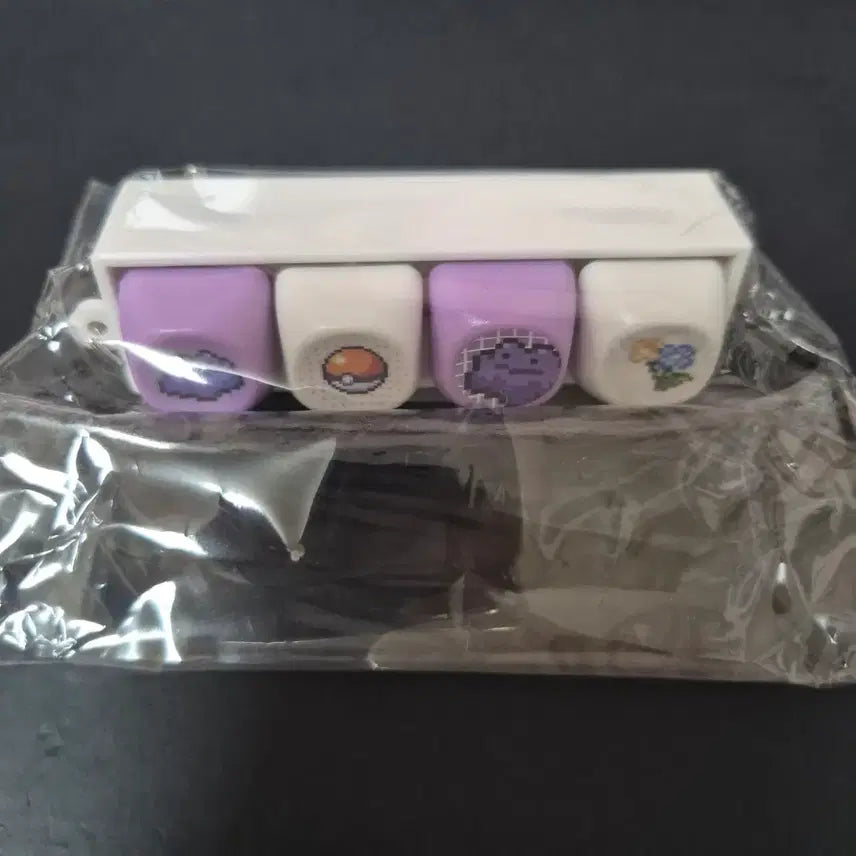 [BUNJANG] Tony Moly Pokemon Metamon Keycap Keyring / [새상품] 올리브영 토니모리 포켓몬 포켓몬스터 키캡키링 메타몽