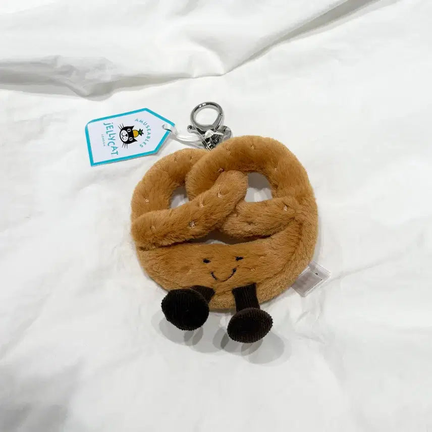 [BUNJANG] Jellycat Amuseable Pretzel Keychain New / 젤리캣 어뮤저블 프레첼 키링 새상품