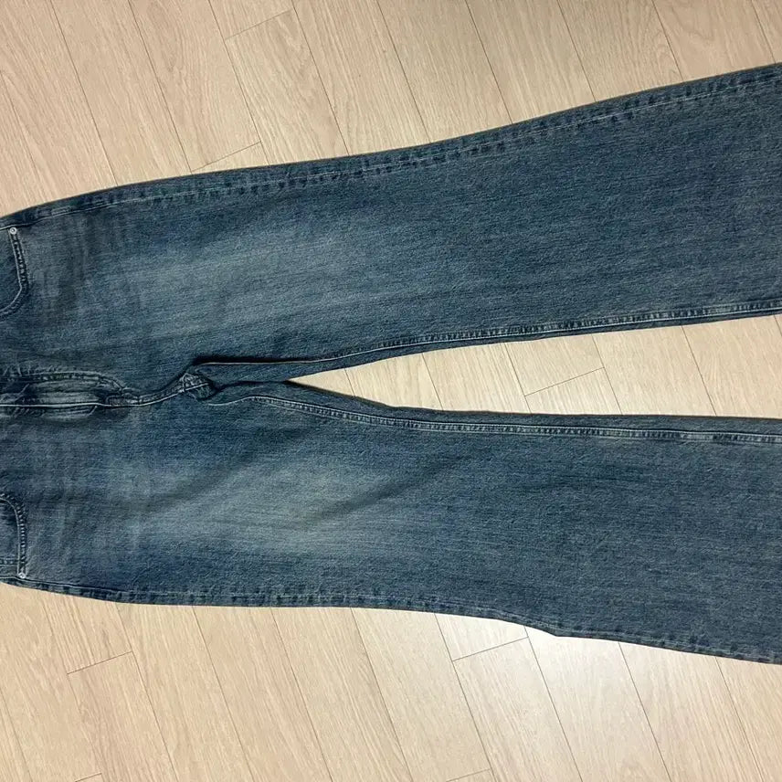 [BUNJANG] Bellier True Flare Washed Indigo Jeans / 벨리에 트루플레어 워시드 인디고