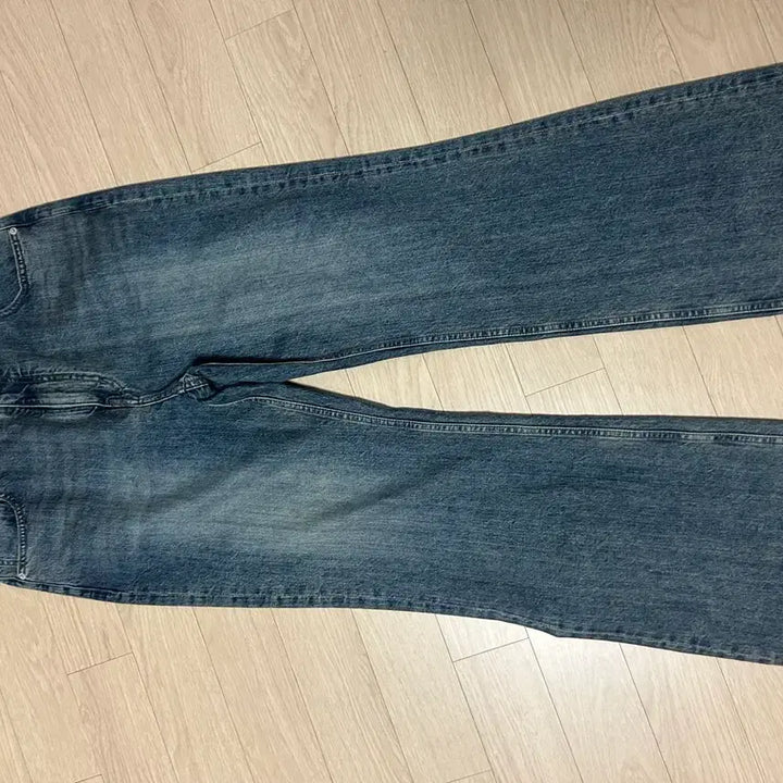 [BUNJANG] Bellier True Flare Washed Indigo Jeans / 벨리에 트루플레어 워시드 인디고