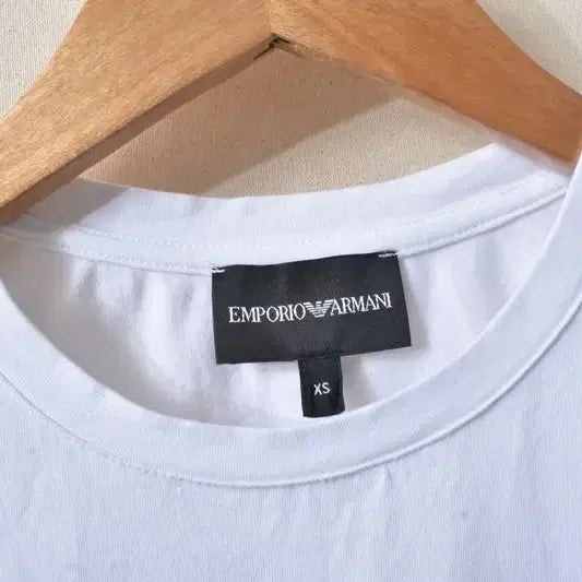 [BUNJANG] Emporio Armani Eagle Logo Graphic T-Shirt White XS / 엠포리오아르마니 반팔티 M0501