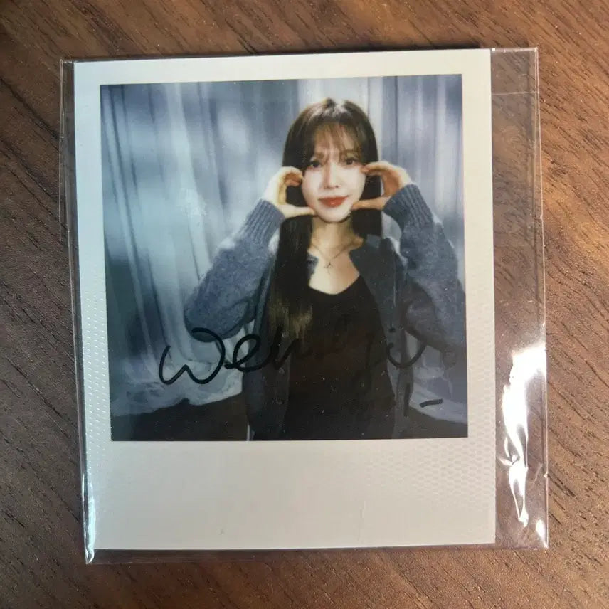 [SOLD OUT] (새상품) 레드벨벳 웬디 싸인폴라로이드/ 무대인사 폴라로이드