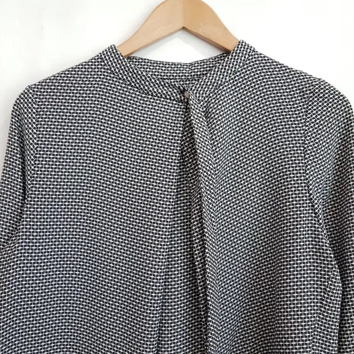 [BUNJANG] Vintage Pattern Long Sleeve Blouse (Women&