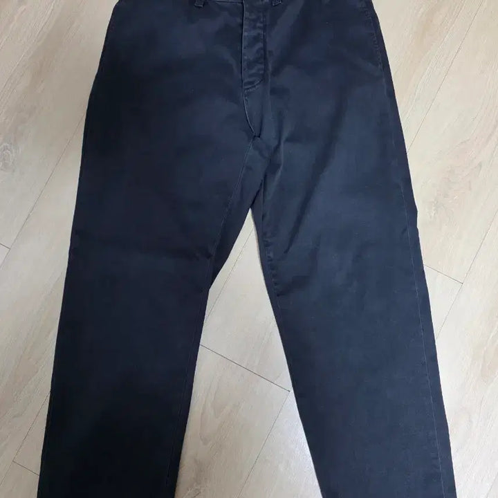 [BUNJANG] Supreme 25FW Pin Up Girl Chino Pants Black Size 32 / 슈프림 25FW 핀업걸 치노 팬츠 블랙 32