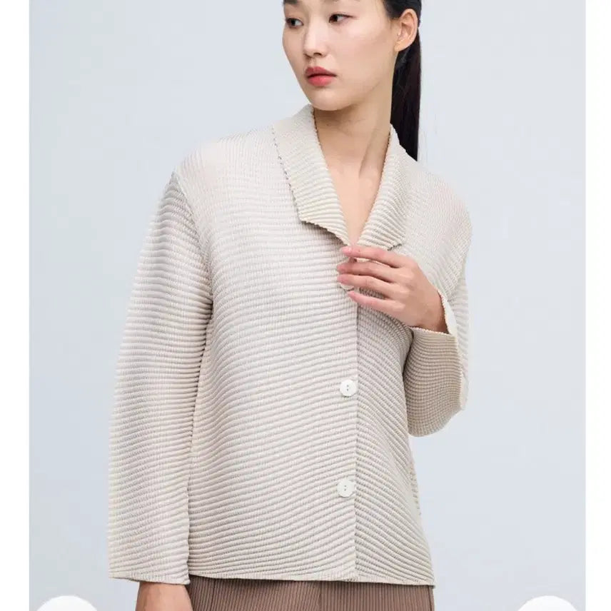 [BUNJANG] Pleats Me Ivory Jacket (Free Size) / 새제품) 플리츠미 자켓. 프리