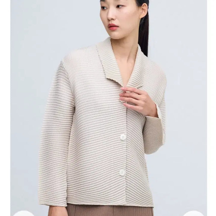 [BUNJANG] Pleats Me Ivory Jacket (Free Size) / 새제품) 플리츠미 자켓. 프리