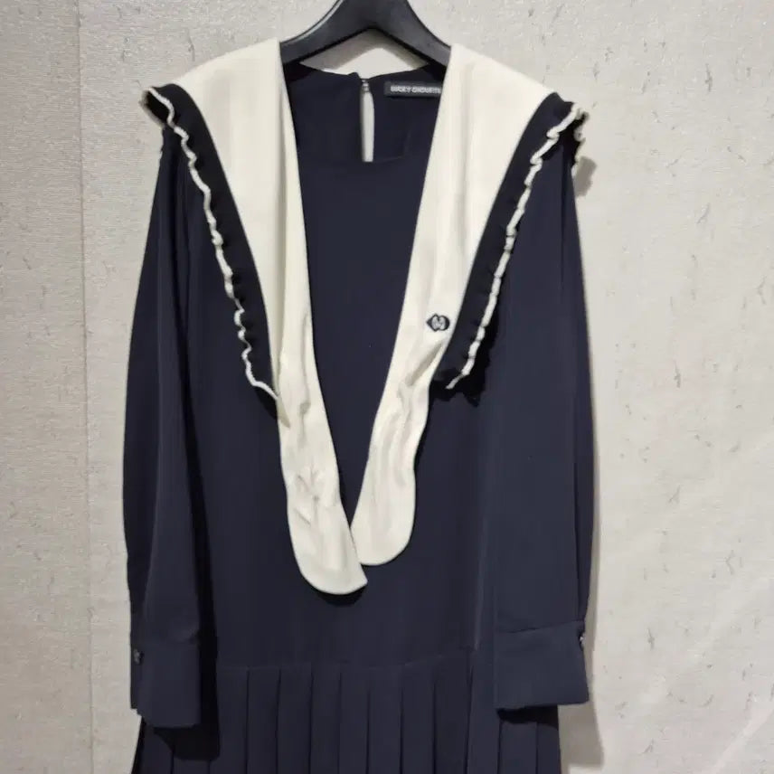 [BUNJANG] Lucky Chouette Sailor Pleats Dress / 럭키슈에뜨 세일러 플리츠 원피스