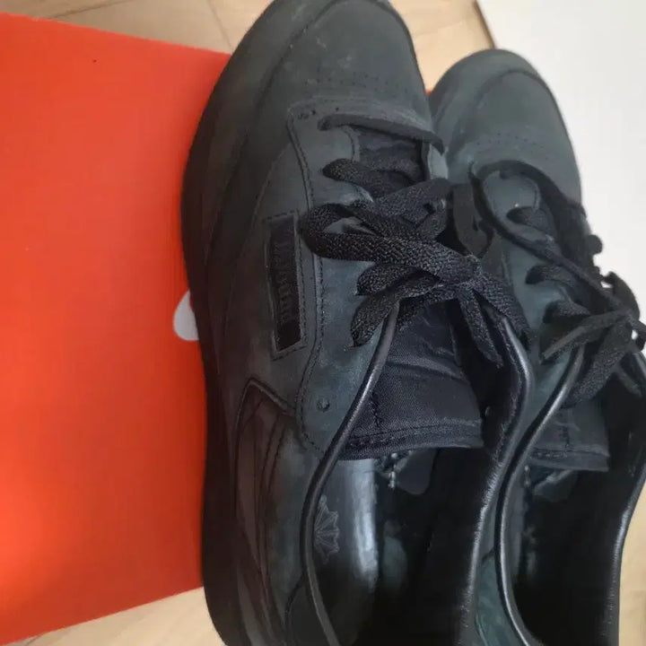[BUNJANG] Reebok x JJJJound Club C 85 Triple Black Sneakers / 리복 x JJJ자운드 클럽씨 85 트리플 블랙