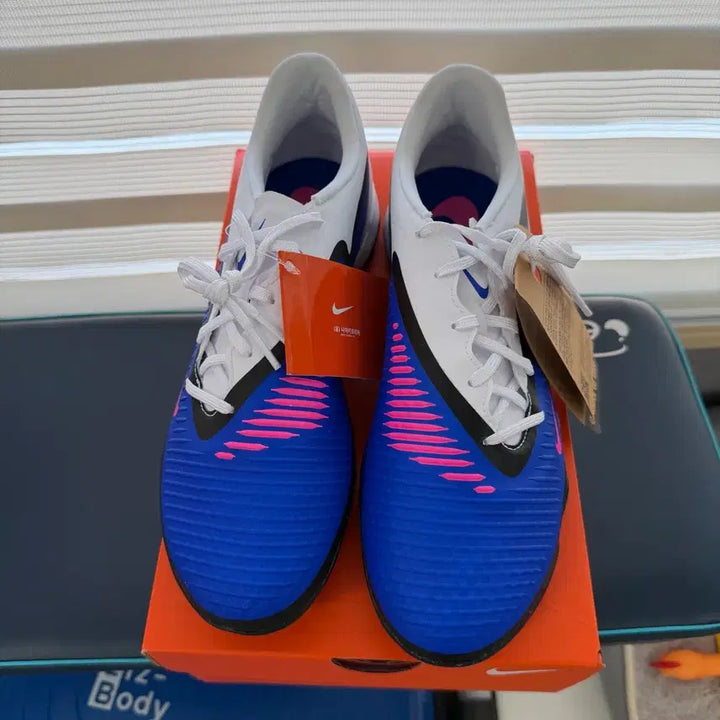 [BUNJANG] Nike Phantom 6 Low Academy TF Soccer Cleats Size 290 / (새상품) 나이키 팬텀 6 로우 아카데미 TF 판매