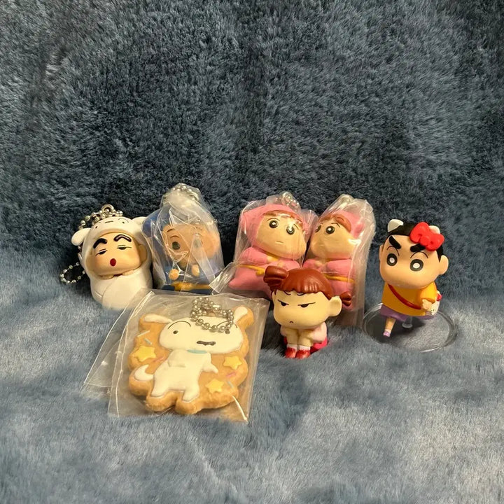[BUNJANG] Crayon Shin-chan Gacha Figure &amp; Keychain Goods Set / 짱구는 못말려 가챠피규어,키링굿즈 세트