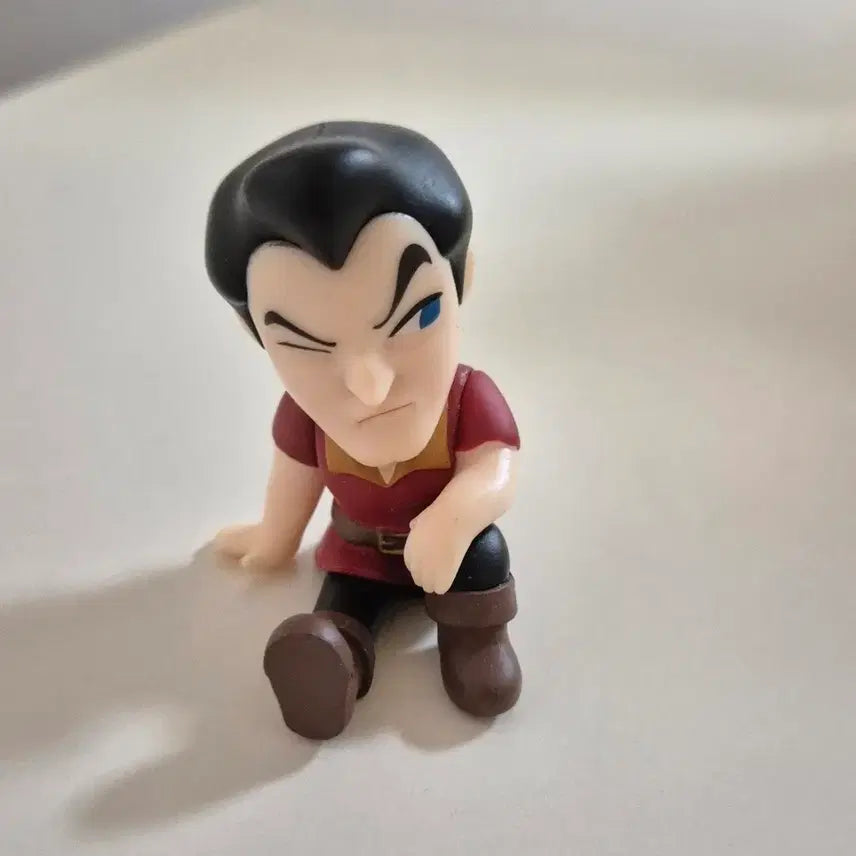 [BUNJANG] Disney Beauty and the Beast Gaston Shoulder Gacha / 디즈니 미녀와야수 어깨꿍 가챠 - 가스통