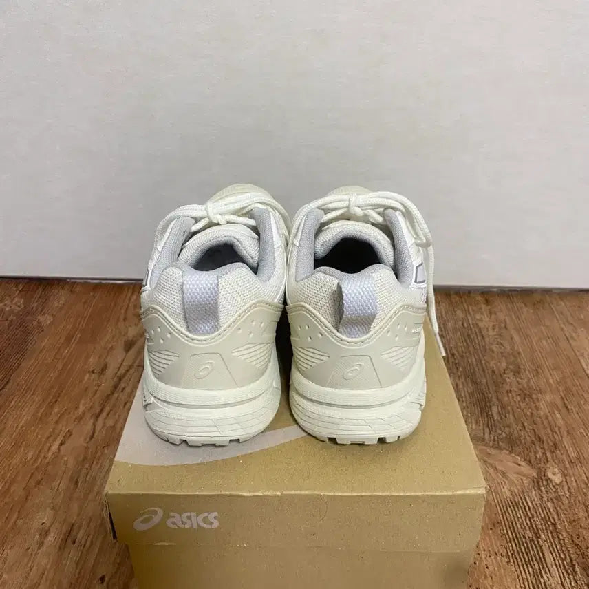 [BUNJANG] ASICS Gel-Venture 6 Shield Cream/Cloud Grey / 아식스 젤벤쳐6 쉴드