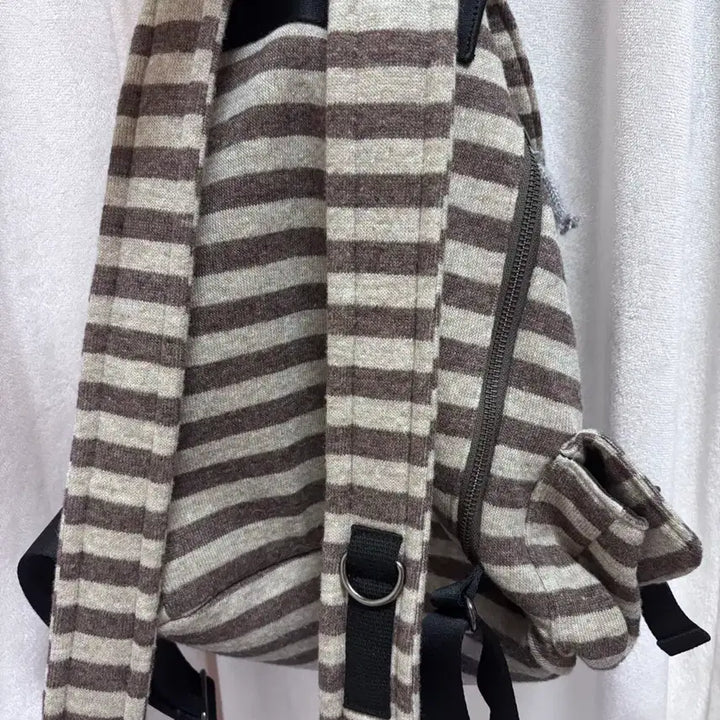 [BUNJANG] 10s Dance Pahisom Stripe Backpack Brown / 텐스댄스 파히섬 스트라이프 백팩 브라운 판매합니다. 탠스댄스