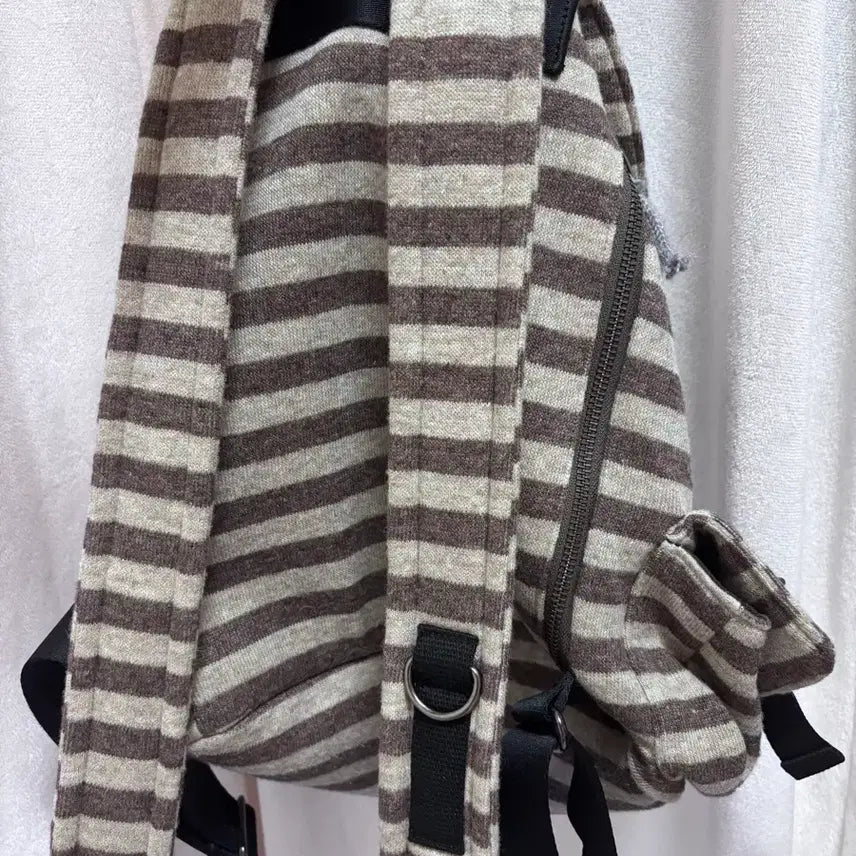 [BUNJANG] 10s Dance Pahisom Stripe Backpack Brown / 텐스댄스 파히섬 스트라이프 백팩 브라운 판매합니다. 탠스댄스