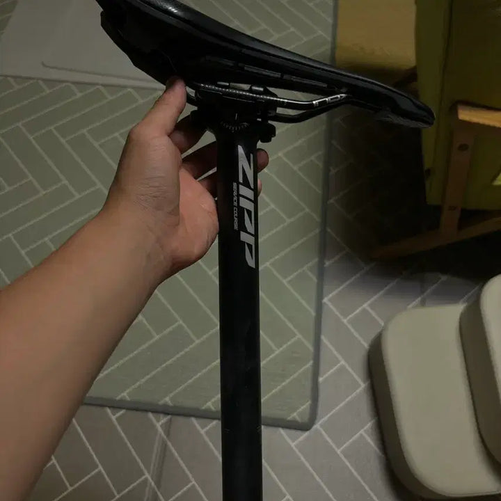 [BUNJANG] Shimano Pro Falcon Saddle + Zipp Service Course Seatpost / 시마노 프로 팔콘 안장+짚 서비스 코스 싯포스트 판매합니다
