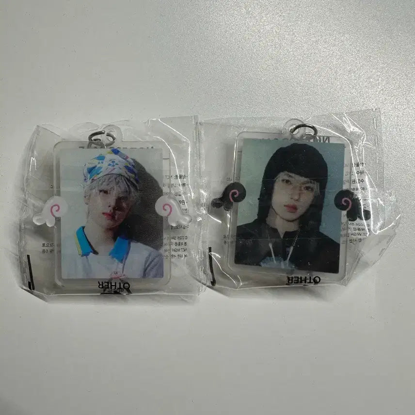 [BUNJANG] NCT Wish Sakurya Eros Anteros Keyring Set (Unsealed) / 사쿠야 세트 엔시티위시 세븐일레븐 멜론팝 키링 미개봉