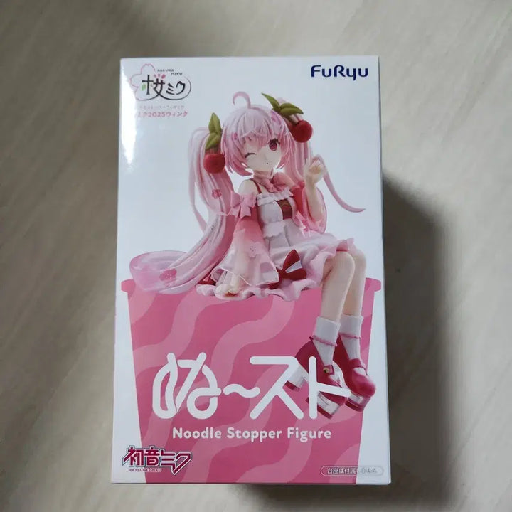 [BUNJANG] FURYU Sakura Miku 2025 Wink Noodle Stopper Figure / 후류 사쿠라 미쿠 2025 윙크 누들 스토퍼 피규어