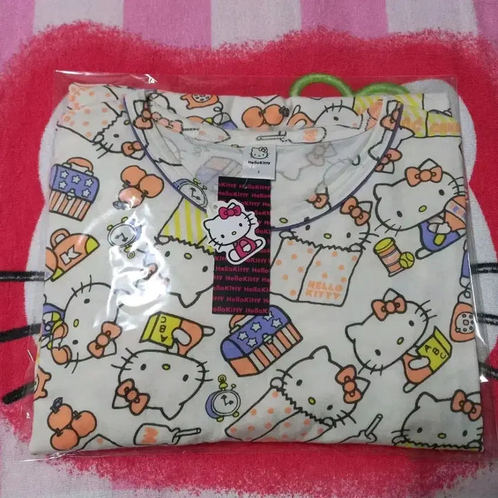 [BUNJANG] Hello Kitty Short Sleeve Pajama Set / 키티 S/S 여름 상하세트 [새상품]