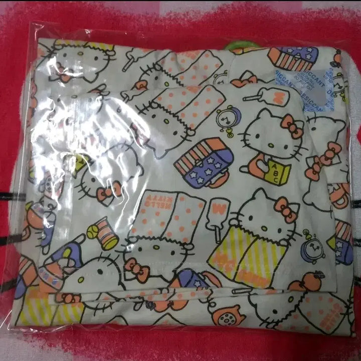 [BUNJANG] Hello Kitty Short Sleeve Pajama Set / 키티 S/S 여름 상하세트 [새상품]