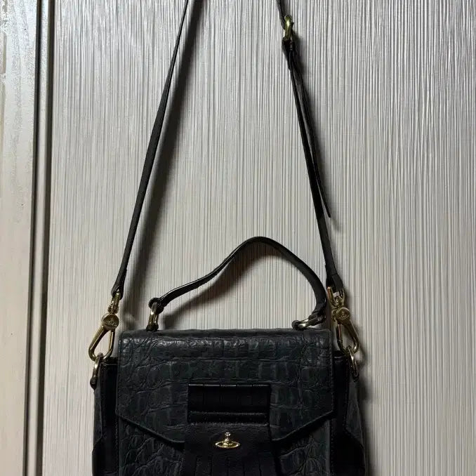 [BUNJANG] Vivienne Westwood Black Croc Tote Bag / 비비안웨스트우드 블랙 크로커 토트백 핸드백