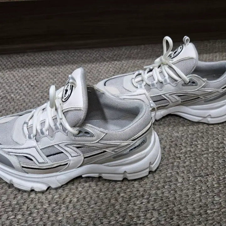 [BUNJANG] Axel Arigato Silver Point Sneakers Size 37 / 악셀아리카도 37사이즈