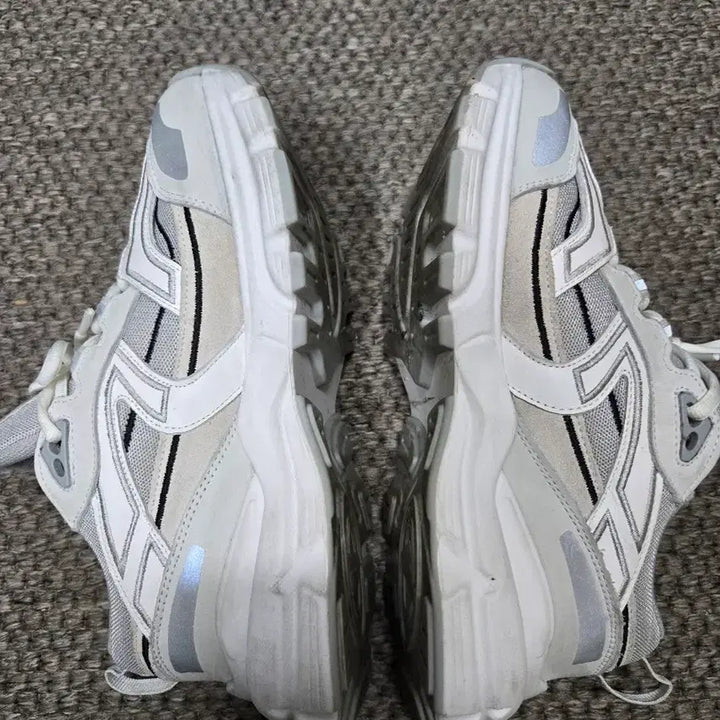 [BUNJANG] Axel Arigato Silver Point Sneakers Size 37 / 악셀아리카도 37사이즈
