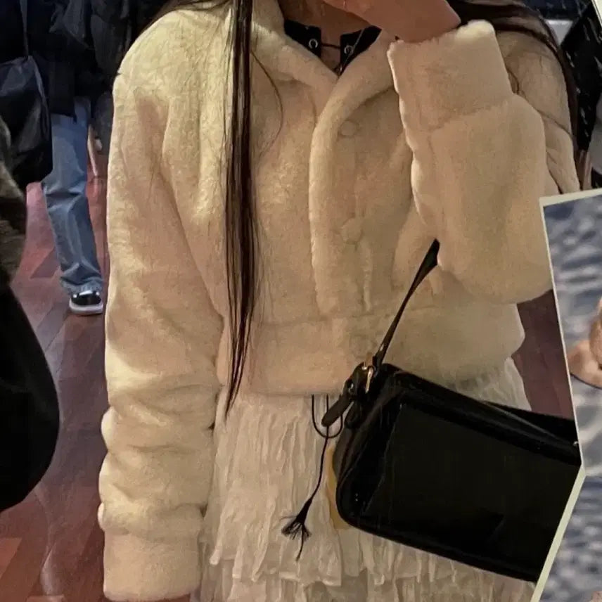 [BUNJANG] Cropped Faux Fur Jacket Ivory / 에이블리 크롭 퍼 자켓 아이보리
