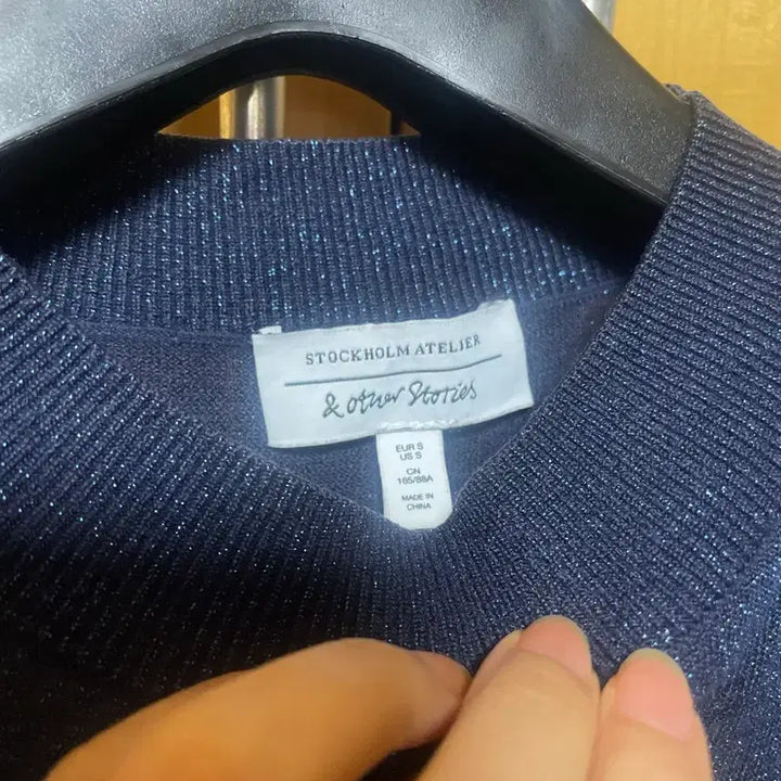 [BUNJANG] And Other Stories Navy Pearl Knit Sweater / 앤아더스토리즈 네이비 펄 얇은 니트