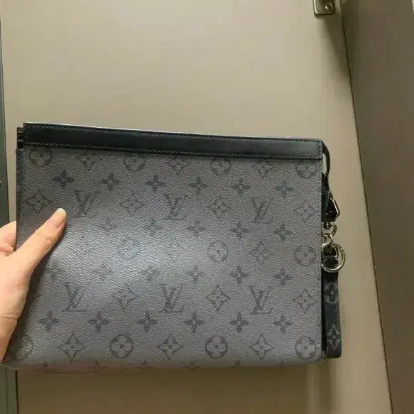 [BUNJANG] Louis Vuitton Monogram Shadow Leather Men&