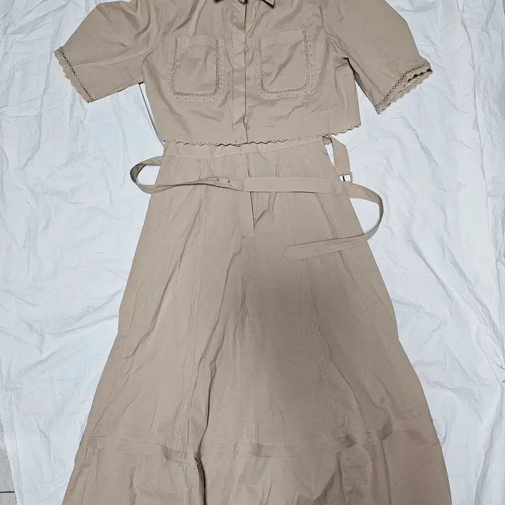 [BUNJANG] Dewl 23ss Punch Detail Belted Dress S / 23ss Dewl 듀엘 펀칭 디테일 벨티드 원피스 S
