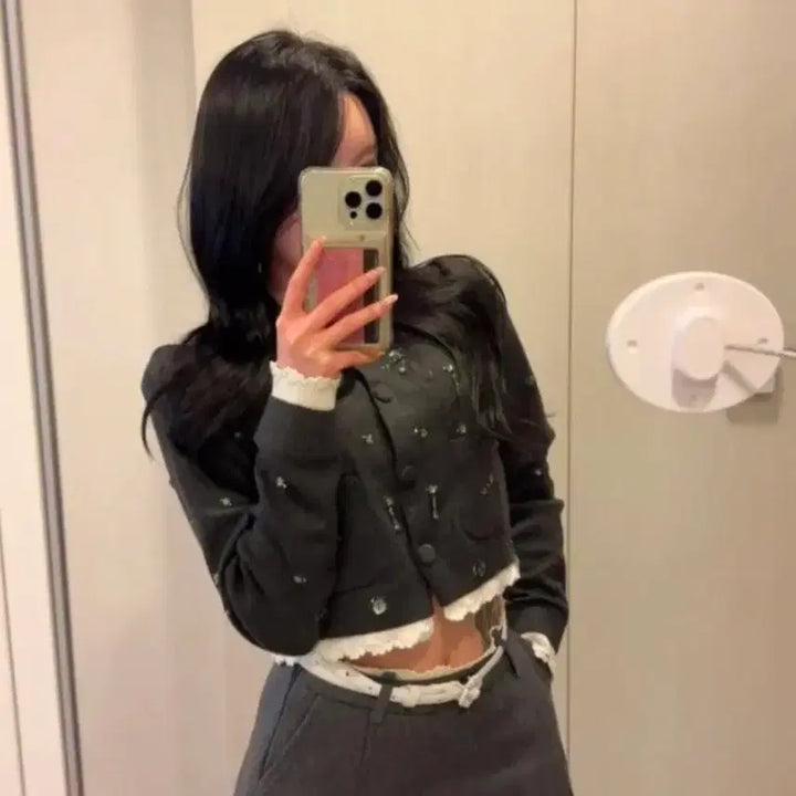 [BUNJANG] Lace Cubic Detail Cropped Cardigan / (새거)레이스 큐빅 가디건
