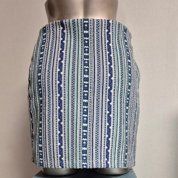 [BUNJANG] Zara Striped Midi Skirt Size S / 자라 스트라이프 스커트 S 사이즈