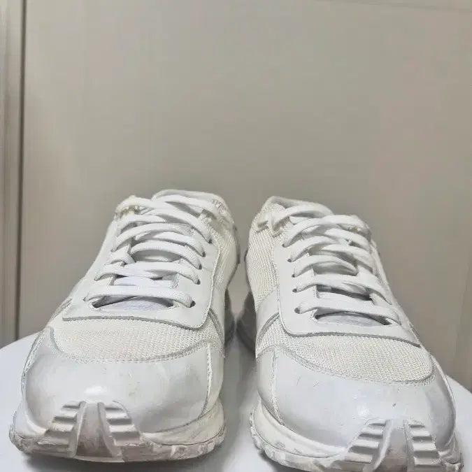 [BUNJANG] Louis Vuitton Run Away Sneakers / 루이비통 런어웨이 스니커즈