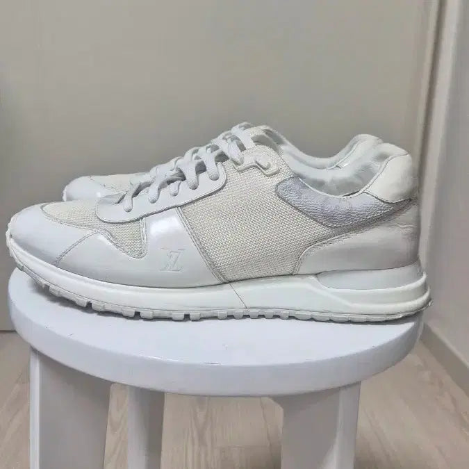 [BUNJANG] Louis Vuitton Run Away Sneakers / 루이비통 런어웨이 스니커즈