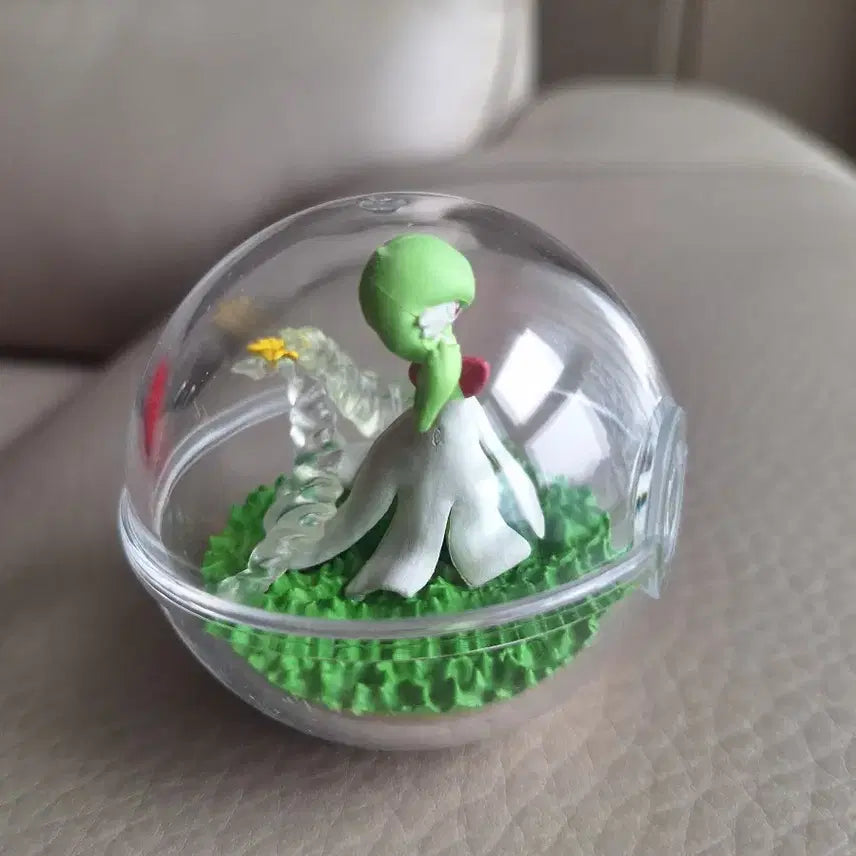 [BUNJANG] Pokemon Gardevoir Terrarium Figure / 포켓몬 가디안 테라리움 피규어