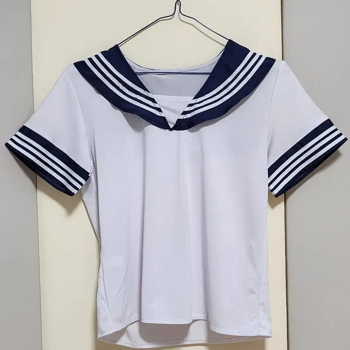 [BUNJANG] Sailor Collar Short Sleeve Blouse / 세라복 반팔 블라우스