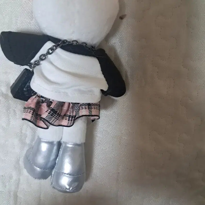 [BUNJANG] Hello Kitty Doll Keychain + Chanel Bag Keychain / 헬로키티 인형 키링 + 샤넬백 키링