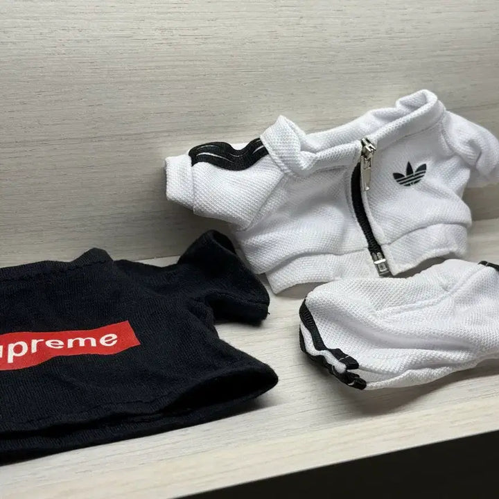 [BUNJANG] 20cm Doll Clothes Adidas Supreme Set / 20cm 인형옷 아디다스 슈프림