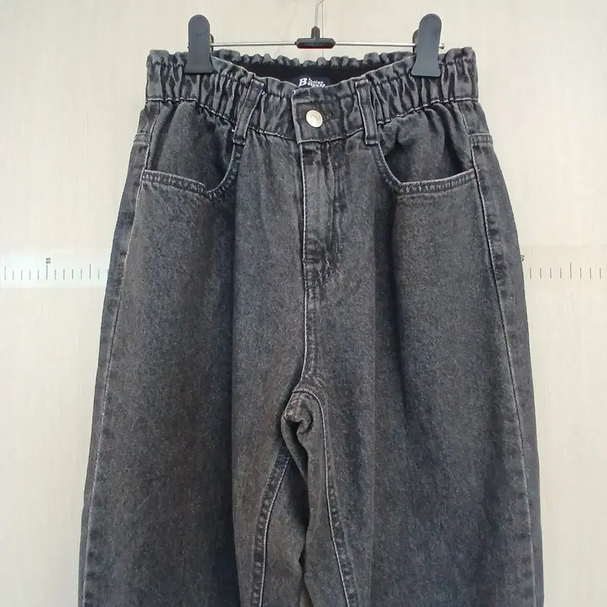 [BUNJANG] Black Washed Denim Pants / 블랙 워싱 데님 밴딩 바지